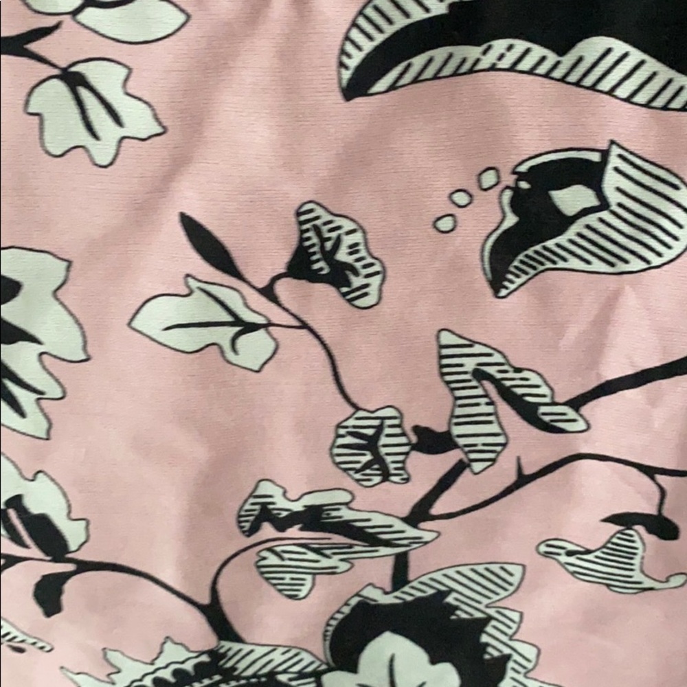 DVF FLOWER 🌸 DRESS - Picture 3 of 5
